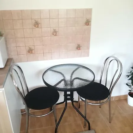 Domcek Palecek * Kvetoslavov